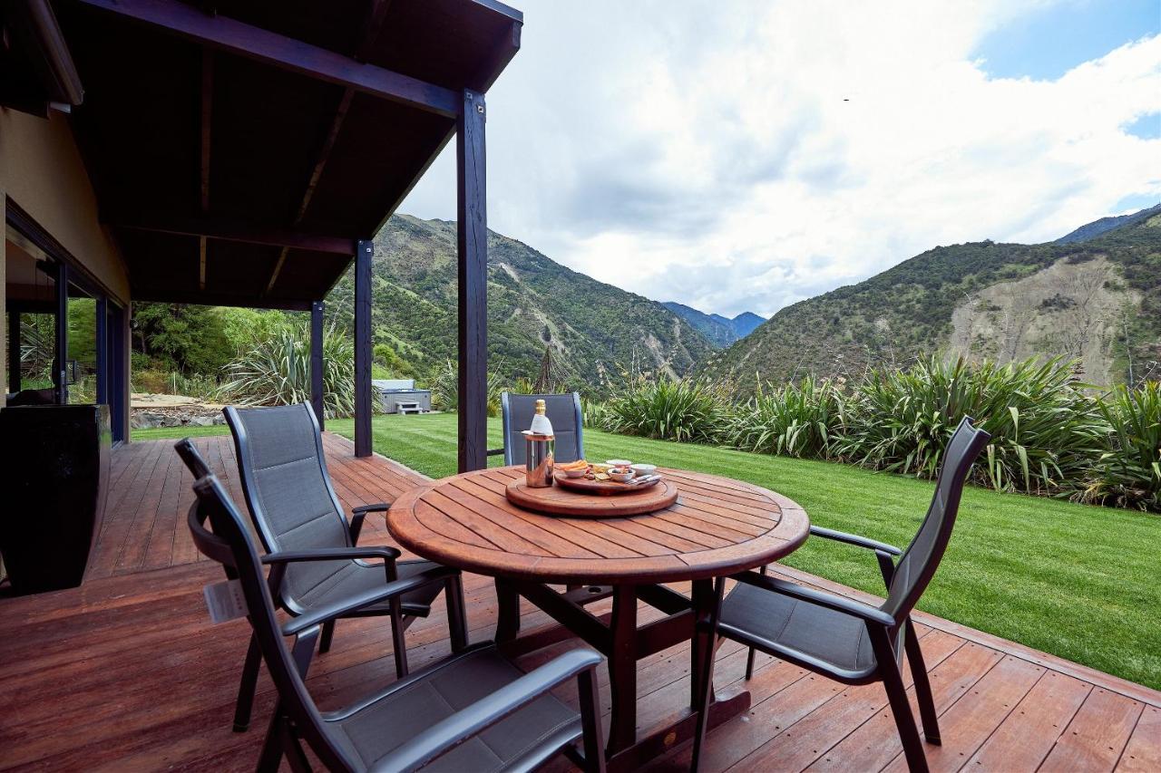 Glencree Luxury Chalets Kaikoura Exterior photo